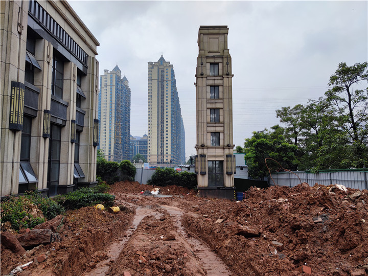 成都塔樓拆除清運專業公司戰狼拆除龍泉案例現澆樓房廠房拆除